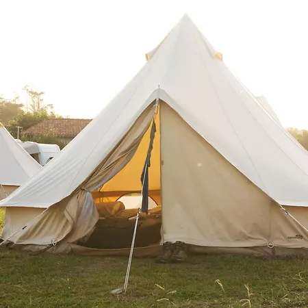 Aparra Surfcamp مكان تخييم *