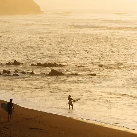 Aparra Surfcamp * سان جان دو لوز